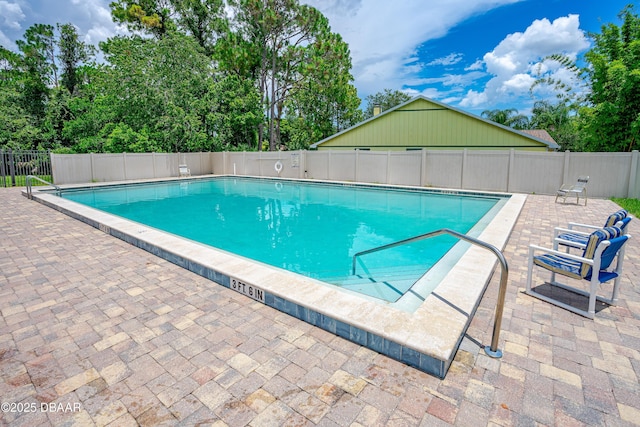 1197 Southfork Ct, Port Orange, FL 32129 - community pool with a patio