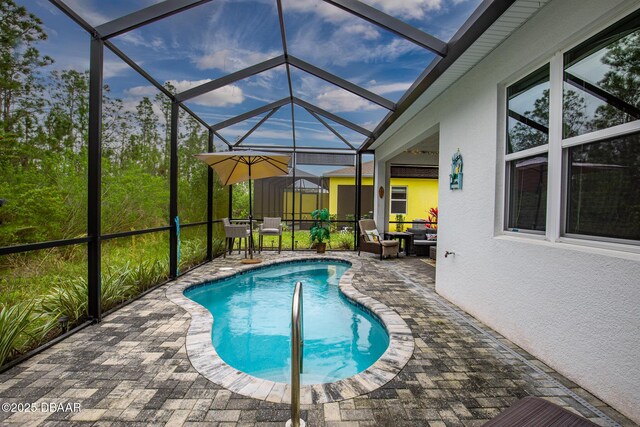 exterior space featuring ceiling fan