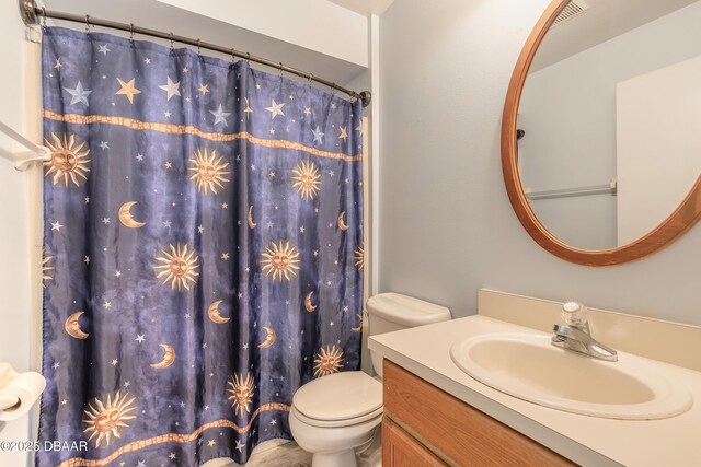 198 Heather Lane Dr, Deltona, FL 32738 - bathroom with vanity and a shower with curtain