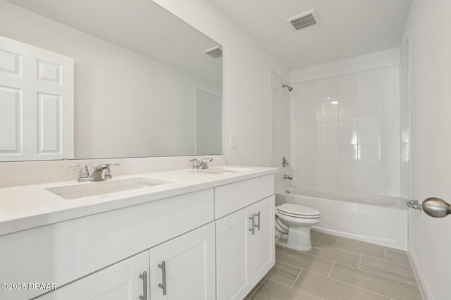288 Links Terrace Blvd, Daytona Beach, FL 32124 - bathroom with double vanity and shower / washtub combination