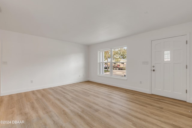 foyer entrance featuring light hardwood / wood-style floors