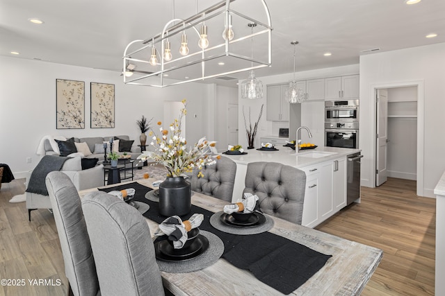201 E Chinook Rd Lot # 10, Ellensburg, WA 98926 - living room featuring recessed lighting, light wood-style floors, and baseboards