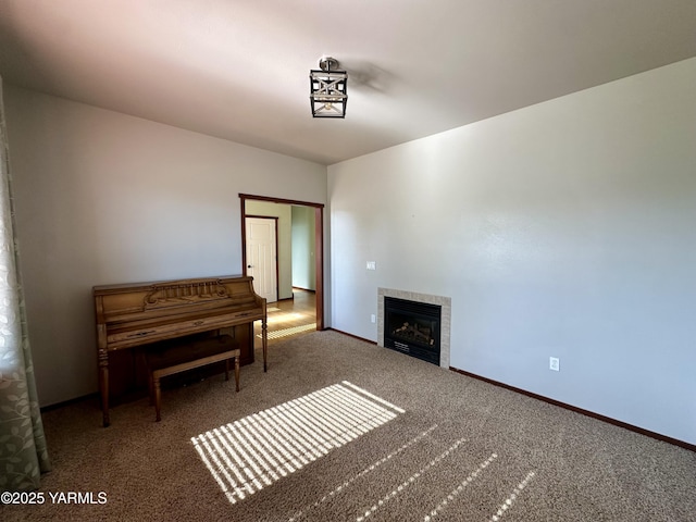 1010 S 89th Ave, Yakima, WA 98908 - living area featuring carpet, a fireplace, and baseboards