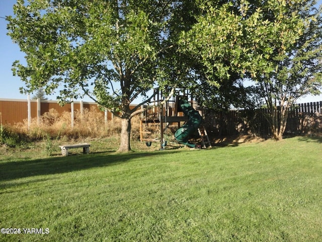 12307 Tieton Dr, Yakima, WA 98908 - view of yard with a playground