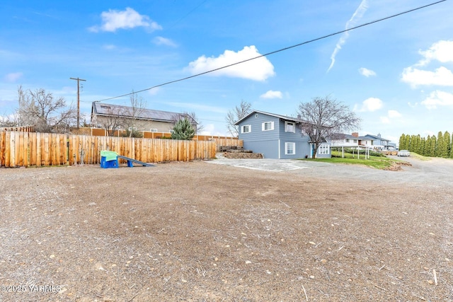 12307 Tieton Dr, Yakima, WA 98908 - view of yard with fence