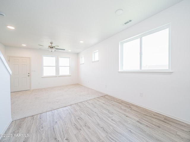 4700 W Oak Ave, Yakima, WA 98903 - unfurnished room with wood finished floors, a ceiling fan, recessed lighting, baseboards, and a smoke detector
