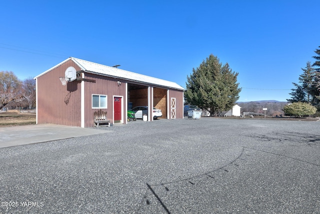 view of detached garage