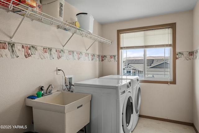 506 Millenium Ave, Moxee, WA 98936 - laundry area featuring washer and dryer and baseboards