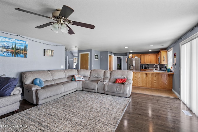 506 Millenium Ave, Moxee, WA 98936 - living room featuring wood finished floors, ceiling fan, and recessed lighting