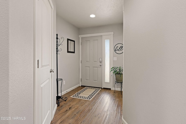 212 Golding St, Moxee, WA 98936 - entrance foyer with wood finished floors and recessed lighting