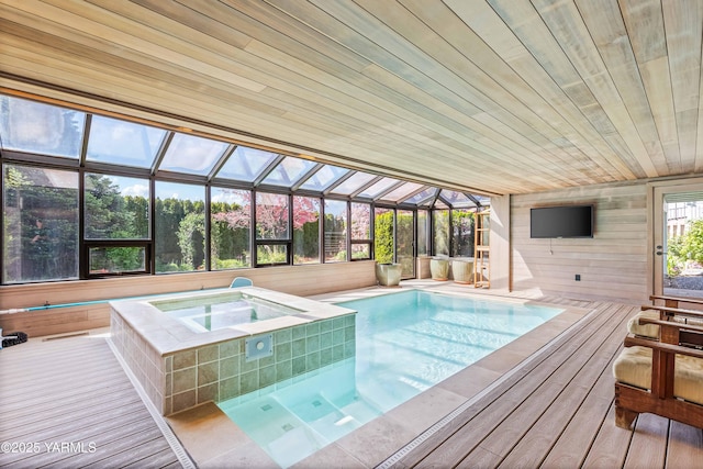 5902 Glacier Way, Yakima, WA 98908 - view of pool with a hot tub