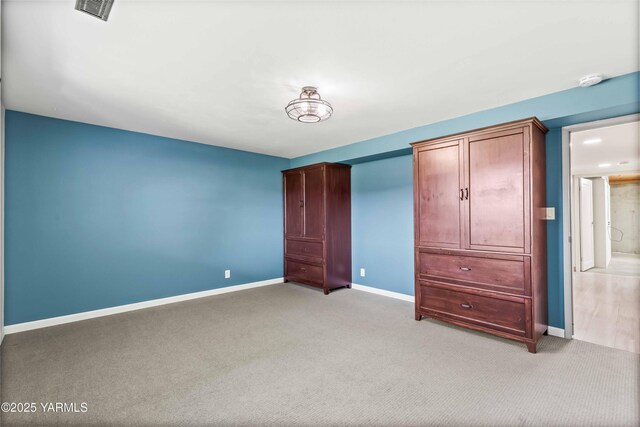 5902 Glacier Way, Yakima, WA 98908 - unfurnished bedroom featuring light colored carpet and baseboards