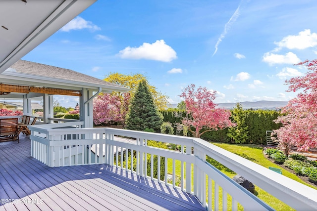 5902 Glacier Way, Yakima, WA 98908 - wooden deck with a mountain view
