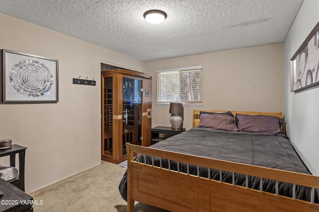 3603 Carol Ave, Yakima, WA 98902 - carpeted bedroom with a textured ceiling
