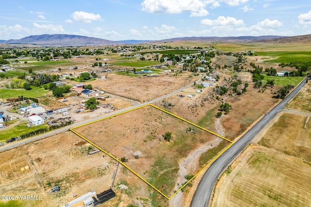 1335 Gibson Rd, Selah, WA 98942