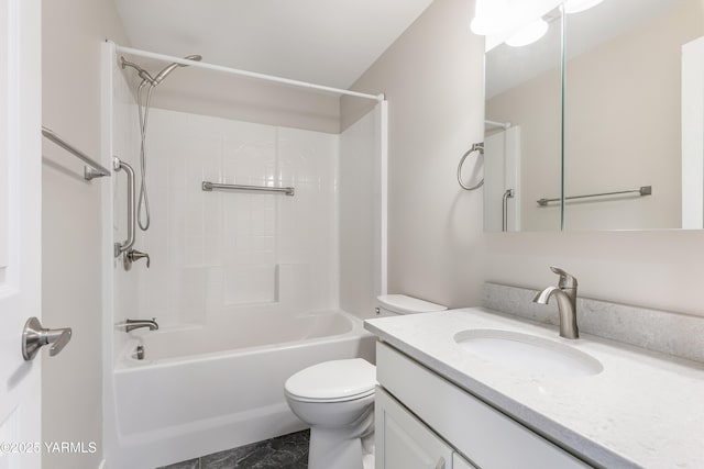 851 E Selah Rd, Yakima, WA 98901 - bathroom featuring toilet, vanity, and  shower combination