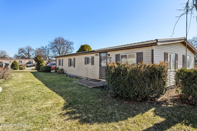 100 Gordon Ln, Wapato, WA 98951 - photo 1