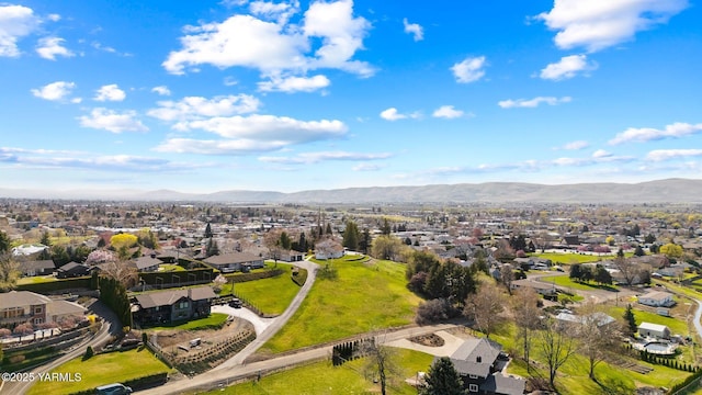 5 N 80th Ave, Yakima, WA 98908 - bird's eye view featuring a mountain view and a residential view