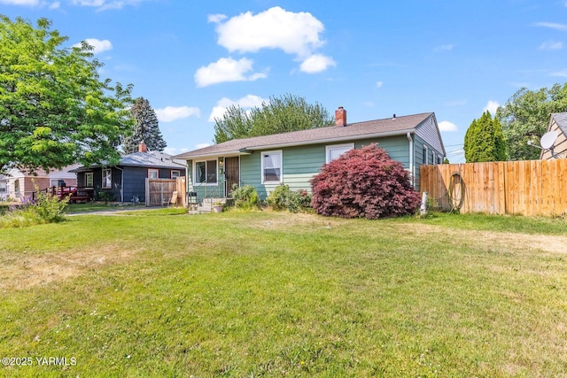 1306 S 6th Ave, Yakima, WA 98902 - view of front of home with a chimney