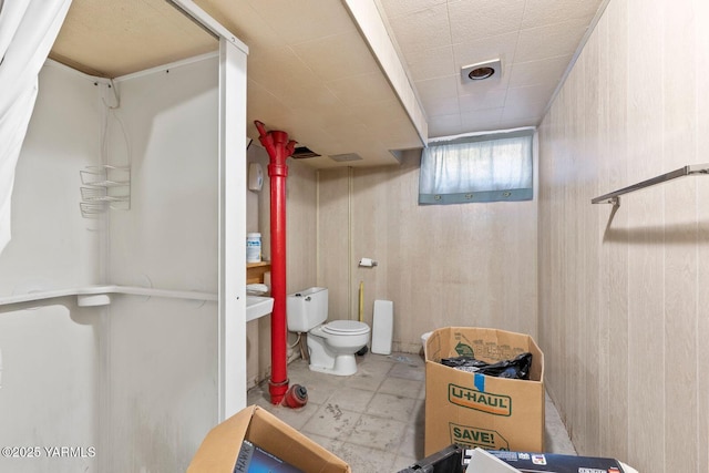 1306 S 6th Ave, Yakima, WA 98902 - bathroom with toilet