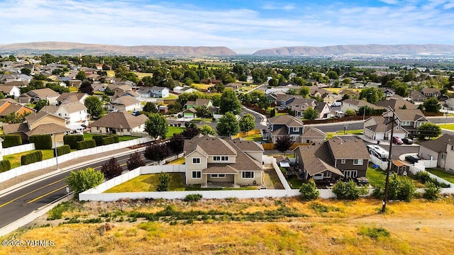 815 Trout Lake Ct, Yakima, WA 98901 - aerial view of residential area with a mountainous background