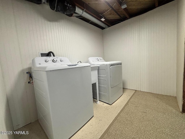 407 S 17th Ave, Yakima, WA 98902 - laundry room with washer and dryer