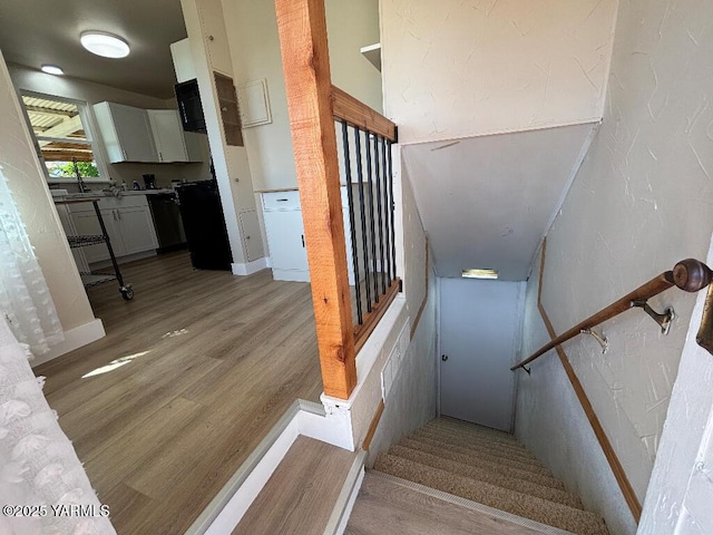 407 S 17th Ave, Yakima, WA 98902 - stairway with wood finished floors