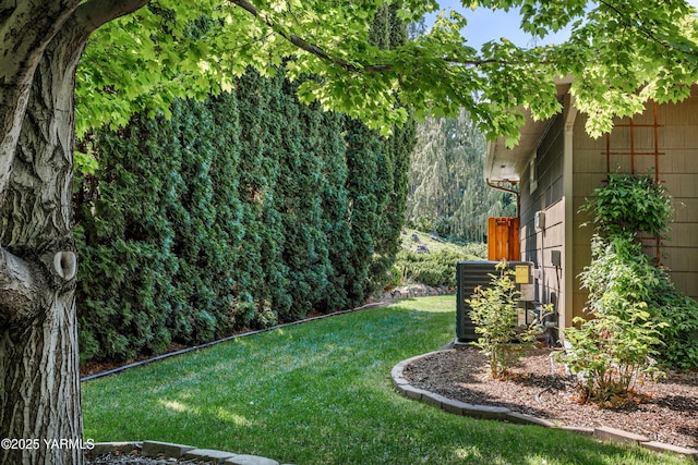 1013 Crest Acres Pl, Yakima, WA 98908 - view of grassy yard with central AC unit
