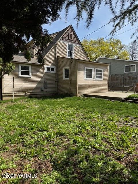 216 N 30th Ave, Yakima, WA 98902 - photo 3