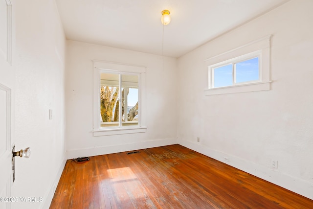 1555 W Tieton Rd, Tieton, WA 98947 - spare room featuring hardwood / wood-style floors and baseboards