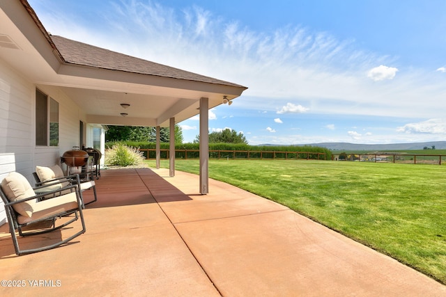 15014 Fisk Rd, Yakima, WA 98908 - view of patio featuring a mountain view