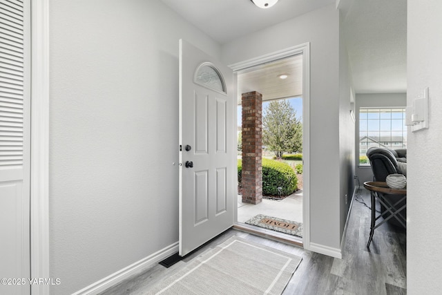 15014 Fisk Rd, Yakima, WA 98908 - entrance foyer featuring baseboards and wood finished floors