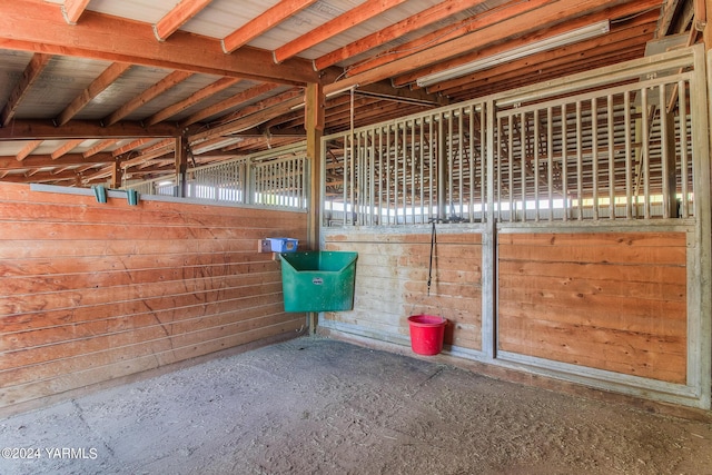 131 Latigo Ln, Yakima, WA 98901 - view of horse barn
