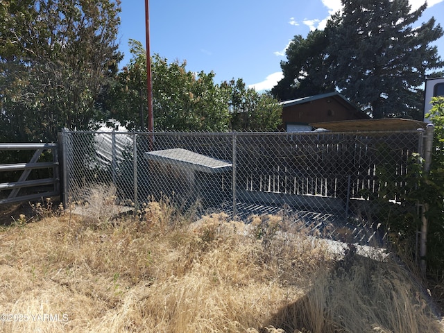 13520 Fisk Rd, Yakima, WA 98908 - view of yard