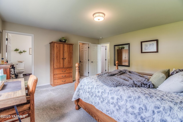 1008 S 90th Ave, Yakima, WA 98908 - bedroom featuring light carpet, baseboards, and ensuite bathroom