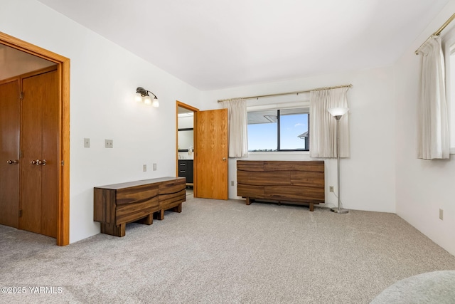 1011 N 42nd Pl, Yakima, WA 98908 - bedroom with light colored carpet
