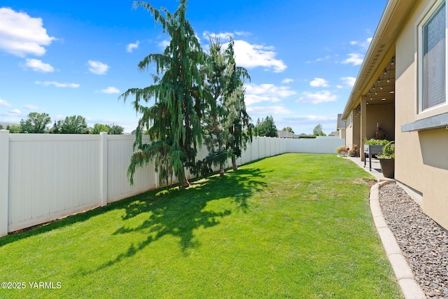 7506 Lyons Ln, Yakima, WA 98903 - view of yard