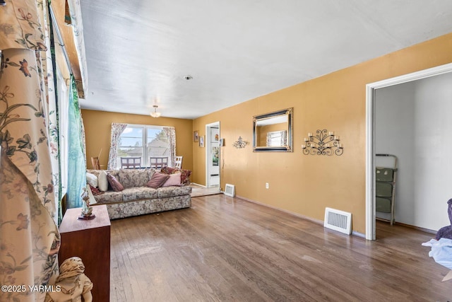 3212 W Lincoln Ave, Yakima, WA 98902 - living room with wood finished floors and baseboards