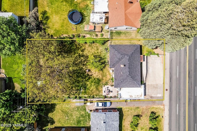 3212 W Lincoln Ave, Yakima, WA 98902 - aerial view of property and surrounding area featuring property boundaries highlighted