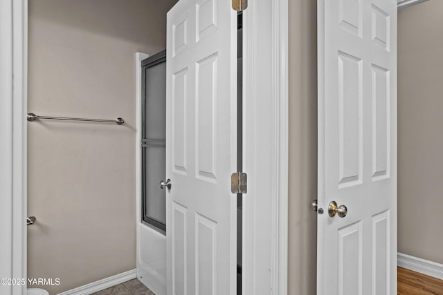 1008 S 91st Ave, Yakima, WA 98908 - bathroom with baseboards