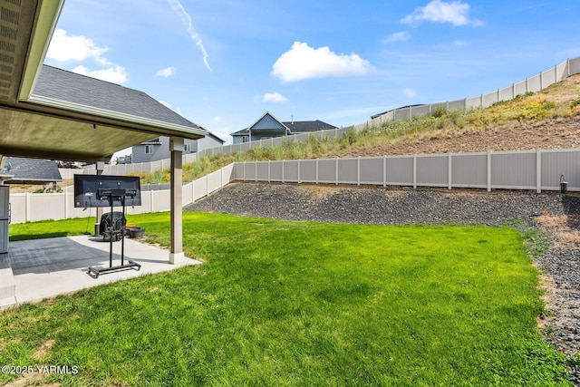 1504 W Naches Ave, Selah, WA 98942 - fenced backyard featuring a patio