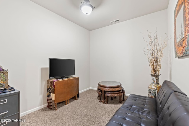 1504 W Naches Ave, Selah, WA 98942 - carpeted living room featuring baseboards