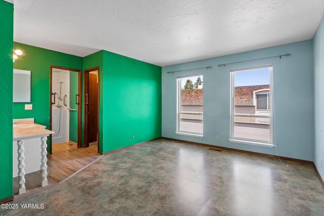 24 Crest Cir, Yakima, WA 98908 - spare room featuring baseboards
