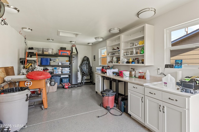 5910 W Lincoln Ave Unit 36, Yakima, WA 98908 - garage featuring water heater