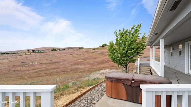 40 Vista Verde Dr, Yakima, WA 98901 - view of yard featuring a hot tub and a view of countryside