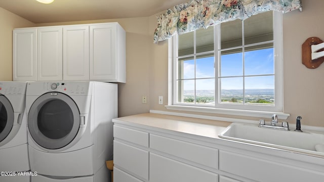 40 Vista Verde Dr, Yakima, WA 98901 - washroom with cabinet space and washing machine and dryer