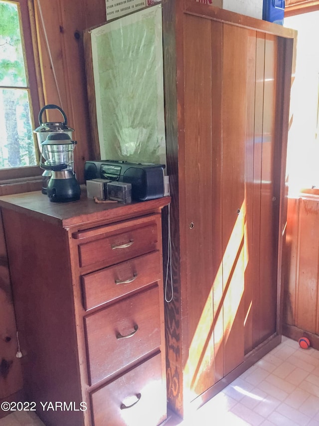 30711 Hwy 410, Naches, WA 98937 - detailed view of wood walls