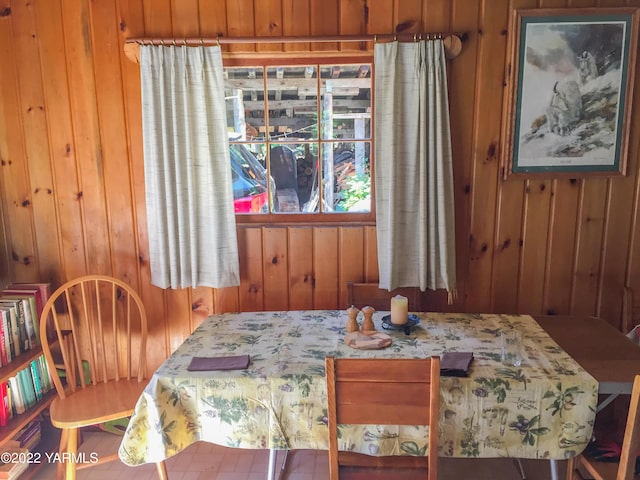 30711 Hwy 410, Naches, WA 98937 - dining space featuring wooden walls