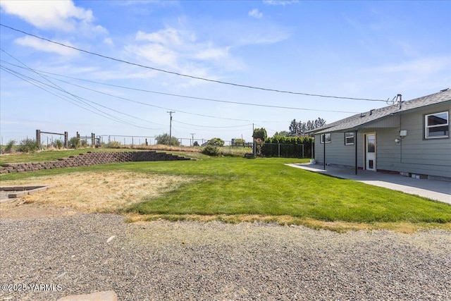 101 Hickory Ln, Selah, WA 98942 - view of yard featuring a patio