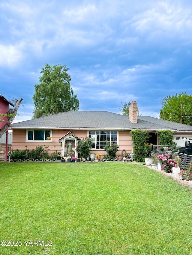 1341 Cemetery Rd, Sunnyside, WA 98944 - single story home with a chimney
